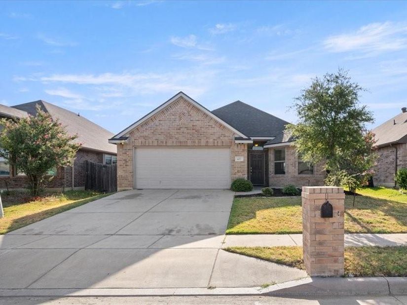 10117 S Race Street , Fort Worth Texas 76140