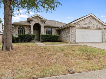 718 W Lonesome Dove Trail 
