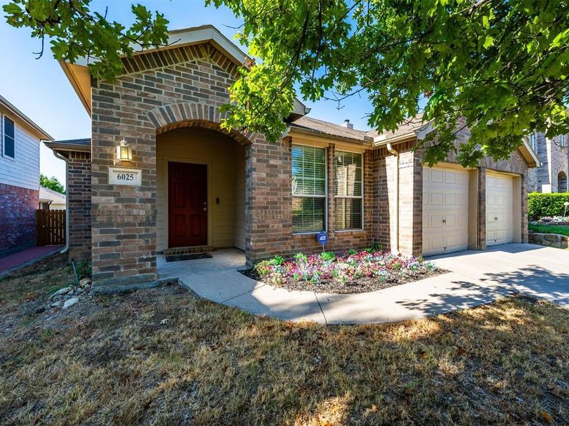 6025  Walleye Drive , Fort Worth Texas 76179