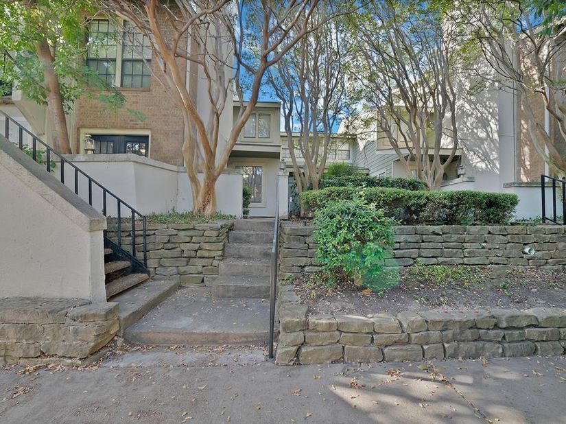9621  Walnut Street  6106, Dallas Texas 75243