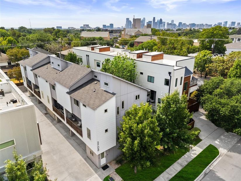 5708  Bryan Parkway  A, Dallas Texas 75206