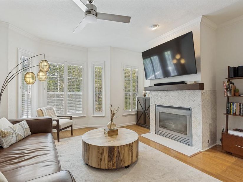 2902  State Street  22, Dallas Texas 75204