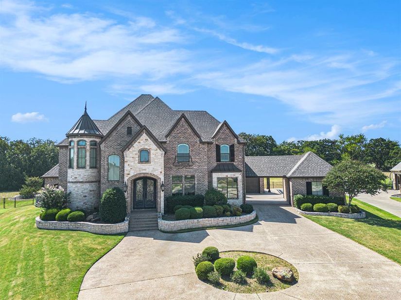 6909  Heritage Oaks Drive , Mansfield Texas 76063