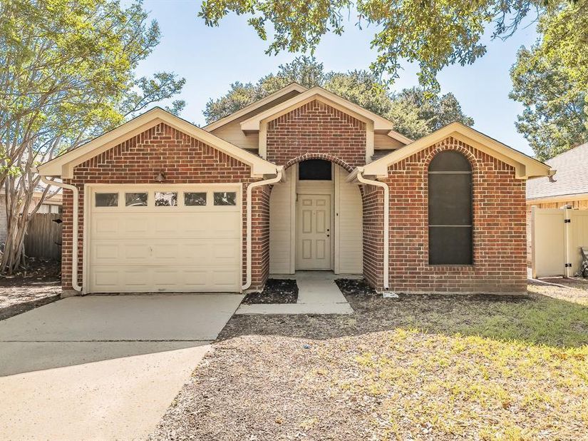 1521  Eastview Street , Fort Worth Texas 76134