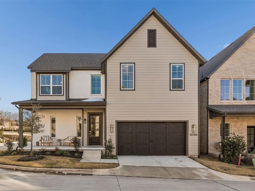 9356  Charlie Lane , Dallas Texas 75238