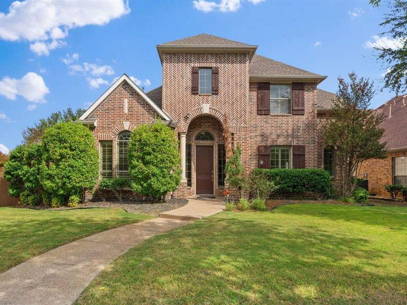 2241  Magic Mantle Drive , Lewisville Texas 75056