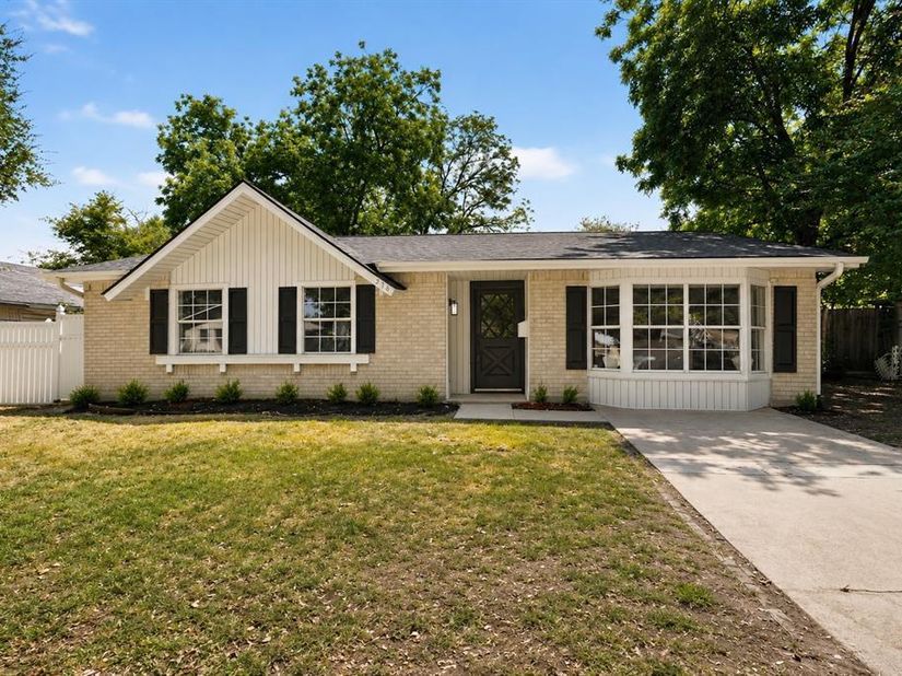 516  Clover Lane , Garland Texas 75043