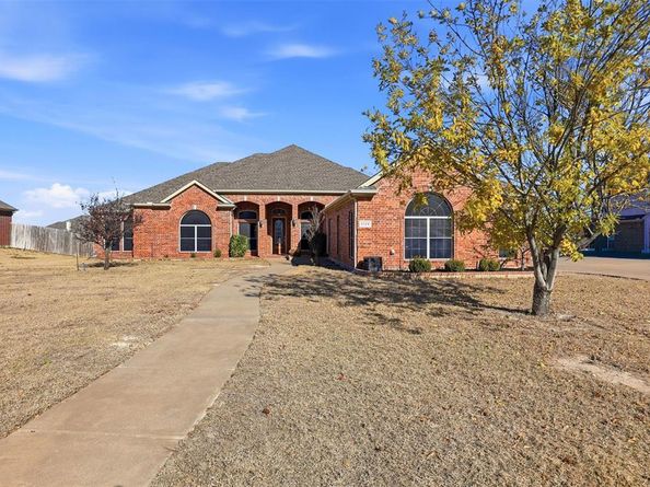 1524  Desert Hills Drive , Fort Worth Texas 76052