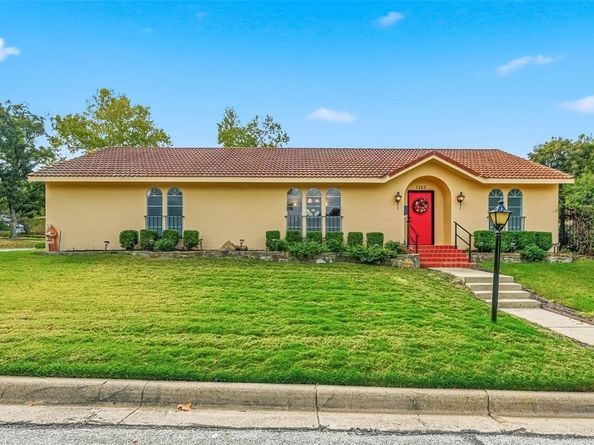 1803  Michael Court , Arlington Texas 76010