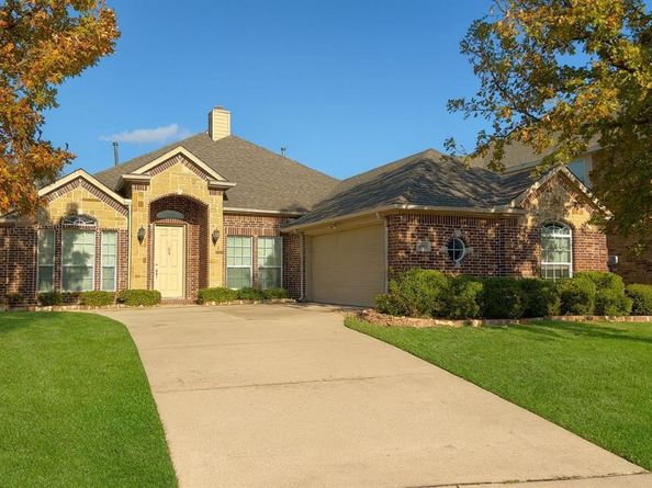 4502  Warbler Lane , Garland Texas 75043