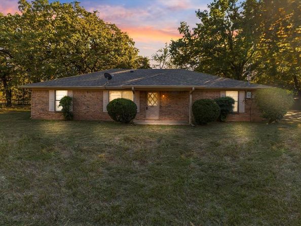 10714  Grove Oaks Boulevard , Dallas Texas 75217