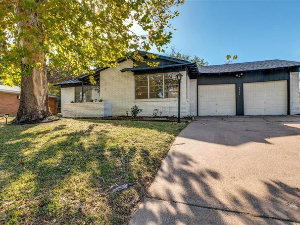 6920  Robinhood Lane , Fort Worth Texas 76112