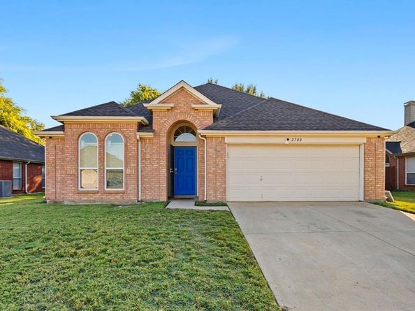 2700  Wandering Oak Drive , Corinth Texas 76208