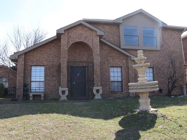 710  Cresent Drive , DeSoto Texas 75115