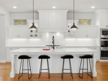 1910  Green Jasper Place 