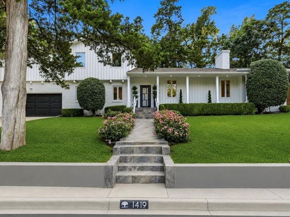 1419  Yakimo Drive , Dallas Texas 75208