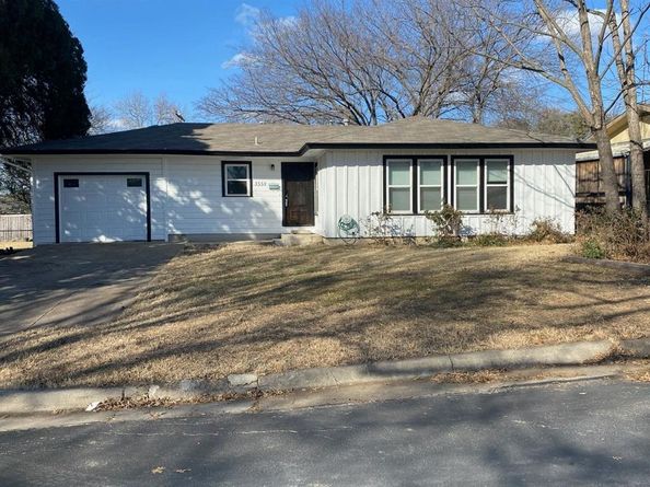 3550  Binyon Street , Fort Worth Texas 76133