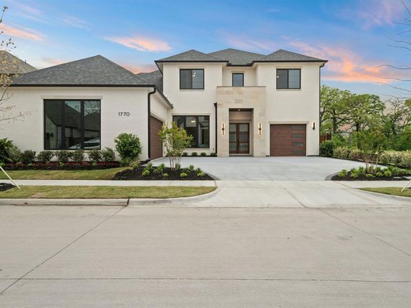 1770  Coopers Hawk Drive , Arlington Texas 76005