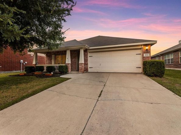 1605  Cardinal Way , Aubrey Texas 76227