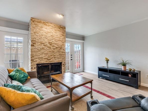 2816  Wycliff Avenue , Dallas Texas 75219