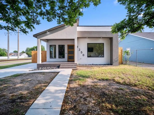 1350  Strickland Street , Dallas Texas 75216