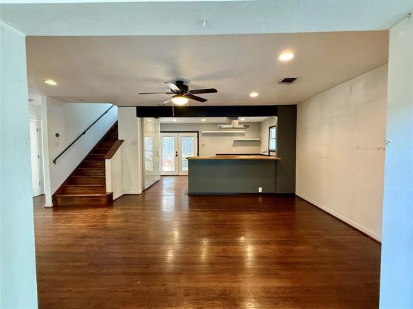 6823 E Grand Avenue , Dallas Texas 75223