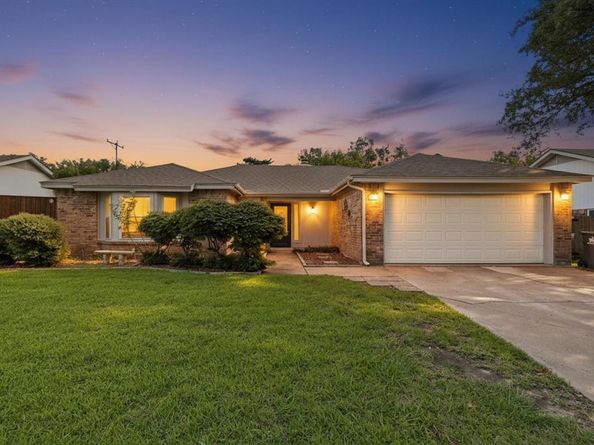 1402  Sonora Court , Arlington Texas 76012