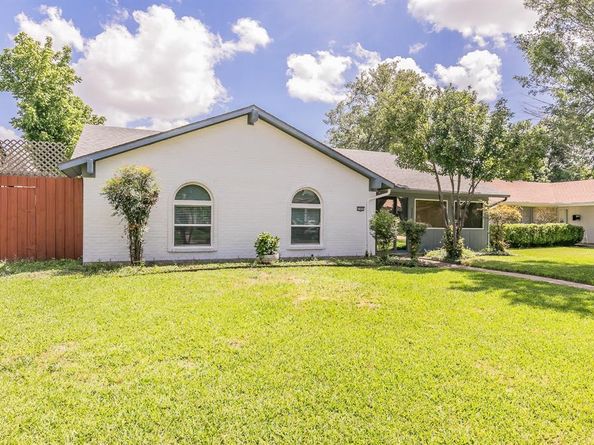 2302  Richwood Drive , Garland Texas 75044