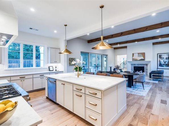 3935  Hawick Lane , Dallas Texas 75220