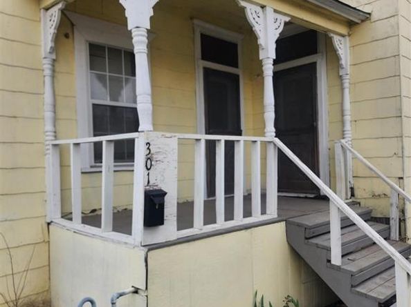 301 N Hampton Street , Fort Worth Texas 76102