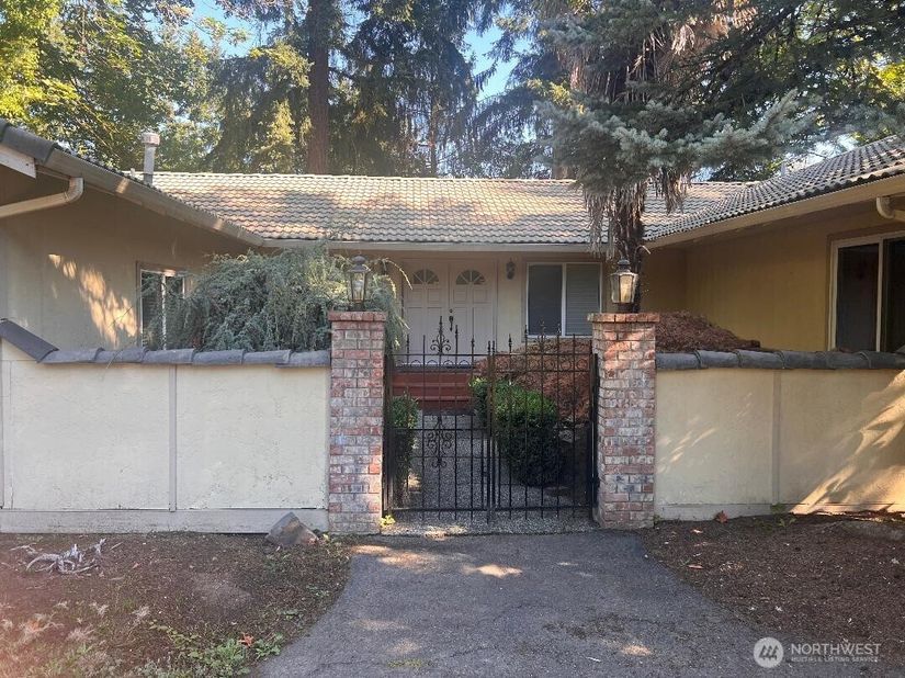 9222 S 198 Street Ct, Renton WA 98055