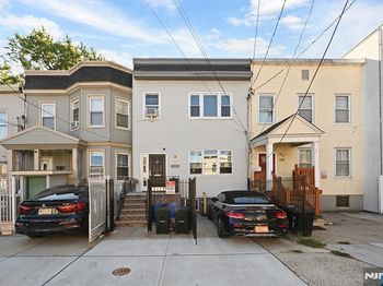 220 Delaware Avenue