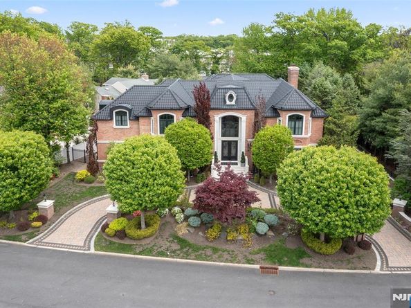 675 Summit Street, Englewood Cliffs NJ 07632