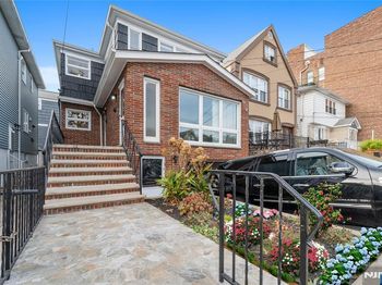 857 Avenue C