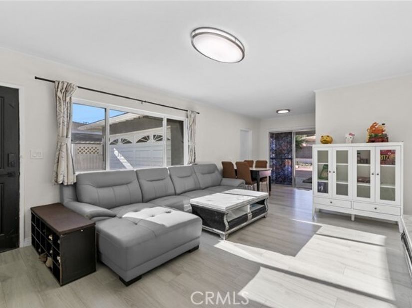 1681 E La Deney, Ontario CA 91764