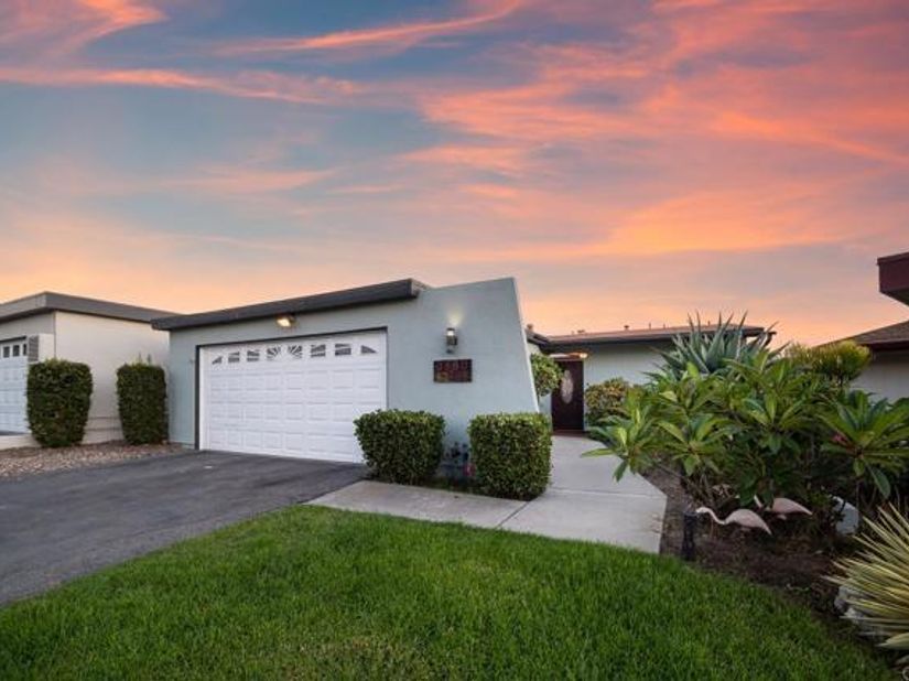 3890 Vista Campana 34, Oceanside CA 92057