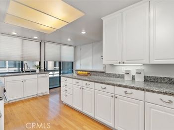 885 S Orange Grove