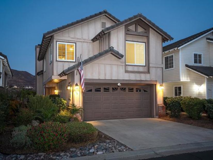 1357 Golden Harvest Ln, El Cajon CA 92019