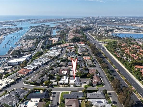 707 Patolita, Corona Del Mar (newport Beach) CA 92625