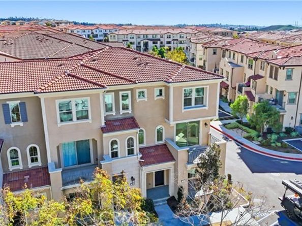 201 Mountain Sage, Lake Forest (el Toro) CA 92610