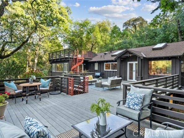 176 Los Trancos, Portola Valley CA 94028