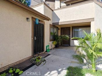 1031 W Central