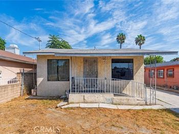 2521 E 129th