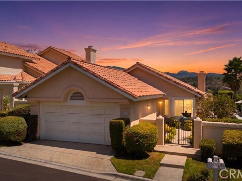 30 Via Andorra, Laguna Hills CA 92679