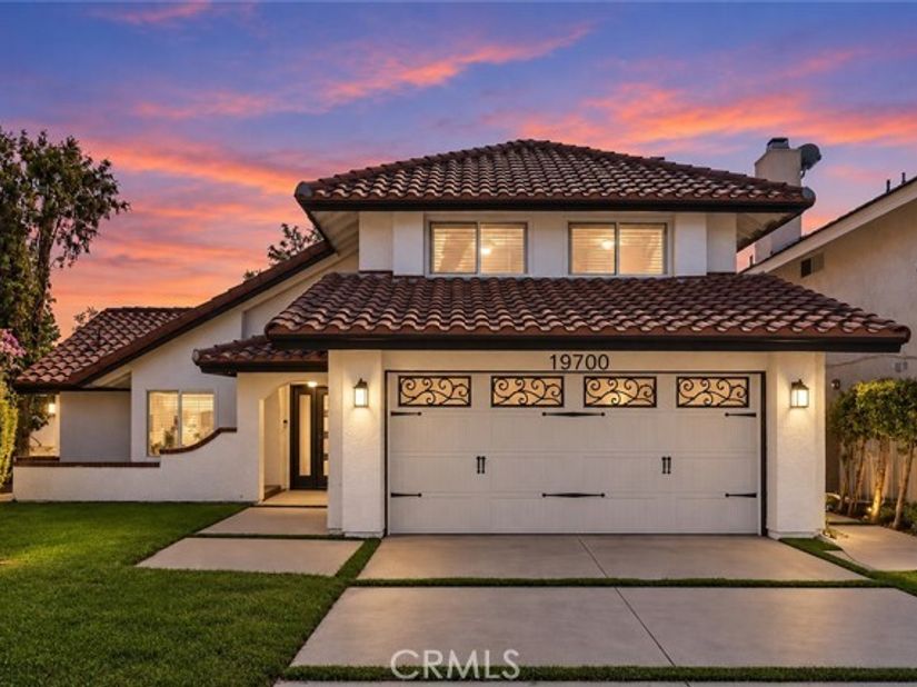 19700 Lull, Los Angeles CA 91306