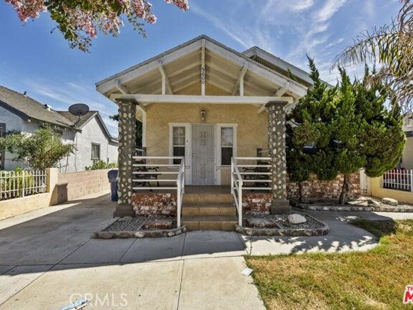 5600 Smiley, Los Angeles CA 90016
