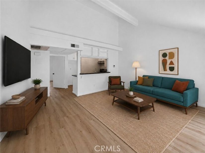 7131 Farralone 46, Canoga Park (los Angeles) CA 91303