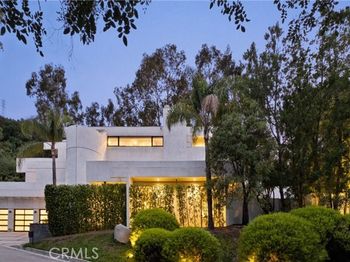 11210 Briarcliff Lane