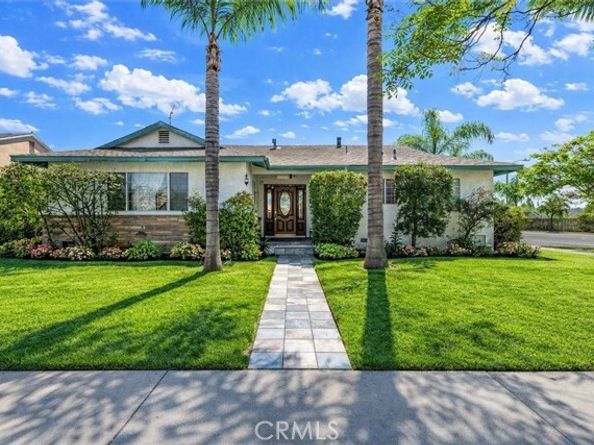9370 Dorrington, Arleta (los Angeles) CA 91331
