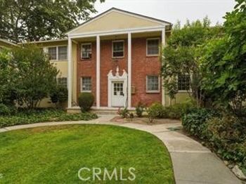 525 E Maple
